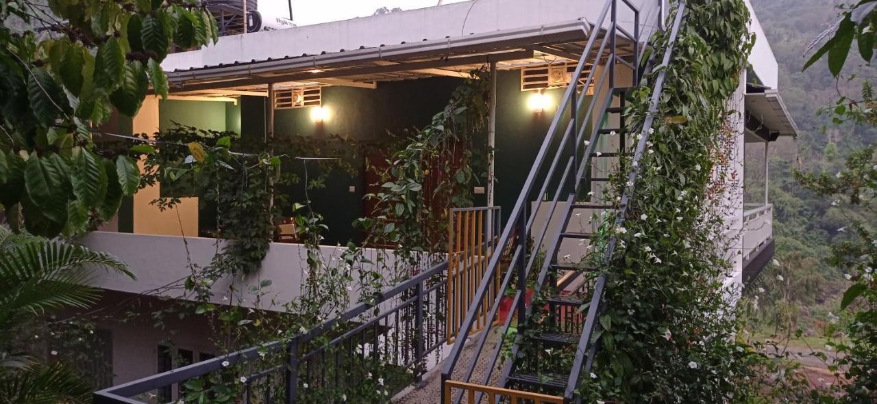 Riverbench Homestay Munnar, Anaviratty Екстериор снимка